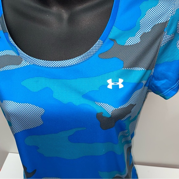 Under Armour Blue Camo Workout Top - Picture 10 of 12